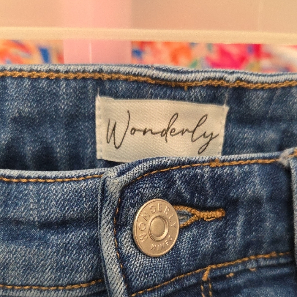 Wonderly Classic Denim Shorts - Picture 2 of 6